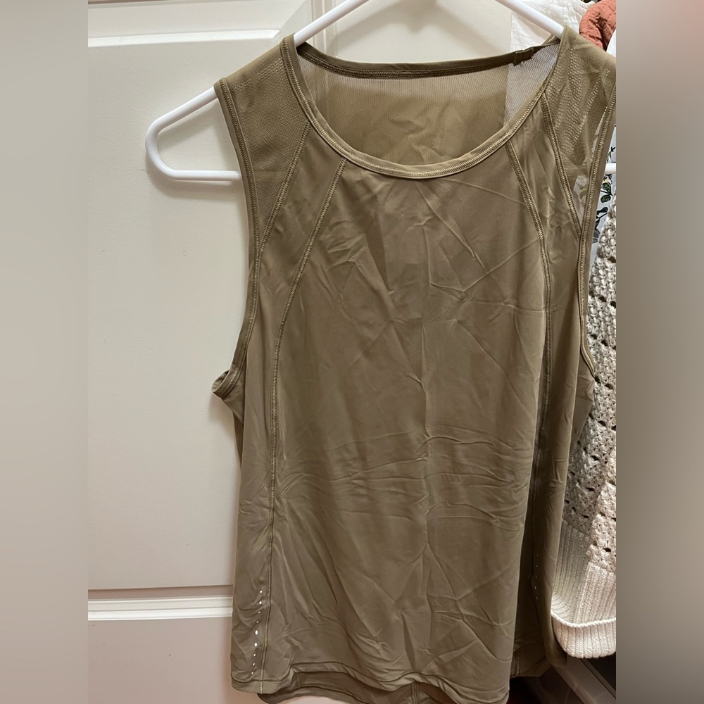 Lululemon tank top
